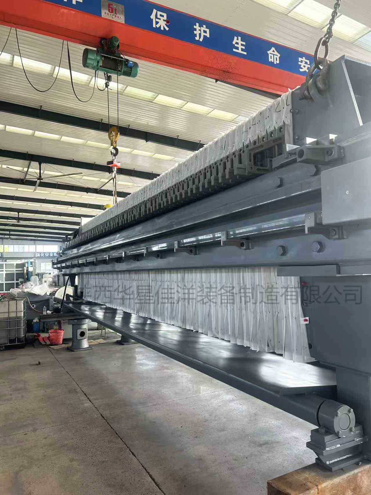 1500型程控自动厢式压滤机侧面